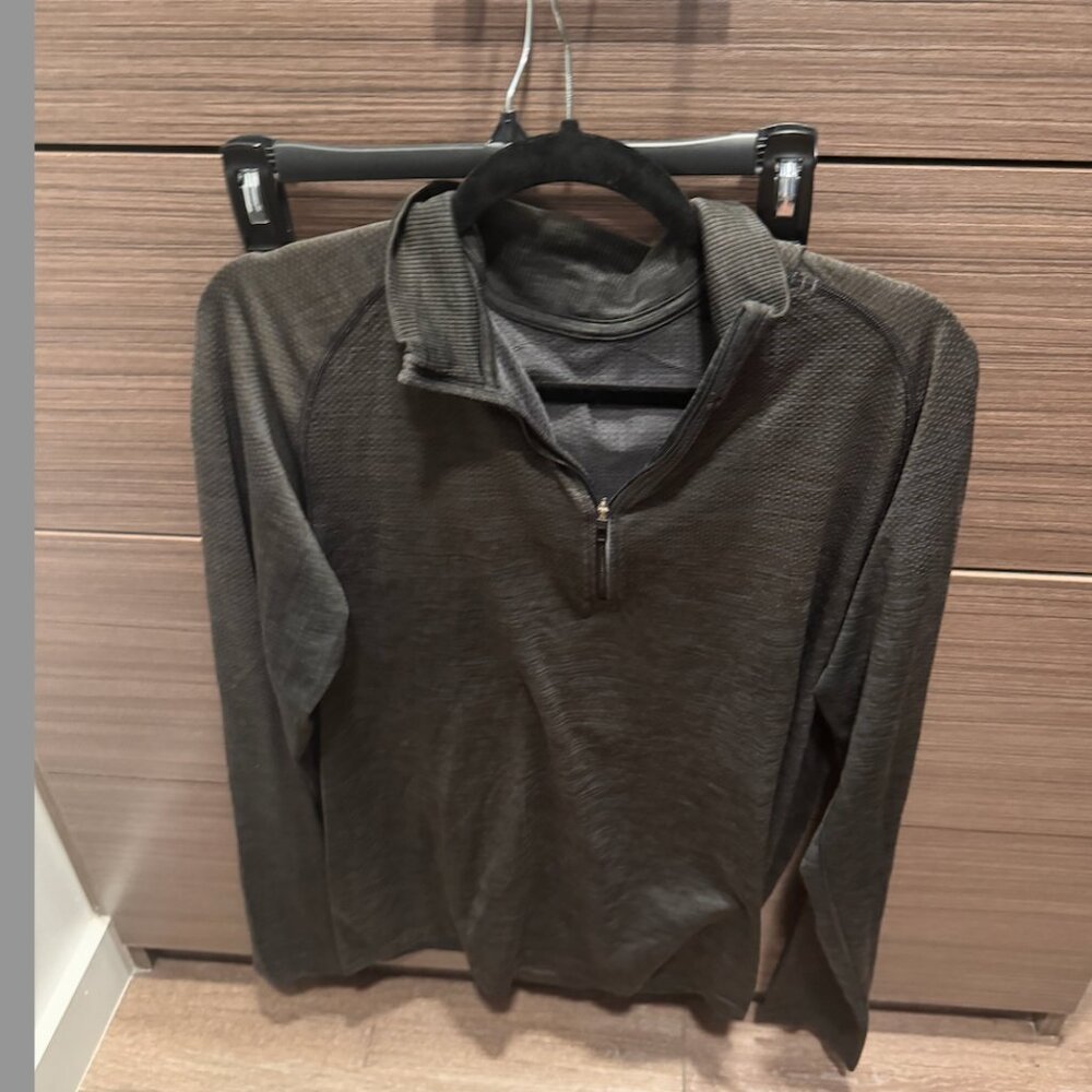 Lululemon Men's Long Sleeve Shirt